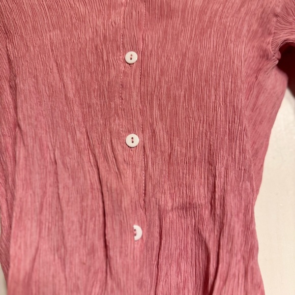 ❤️❤️ - Pink button up top - Picture 6 of 6